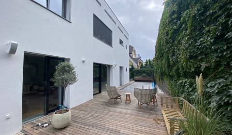 Villa, Palisády, Sale, Bratislava - Staré Mesto, Slovakia