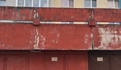 Sale Garage, Garage, Bebravská, Bratislava - Vrakuňa, Slovakia