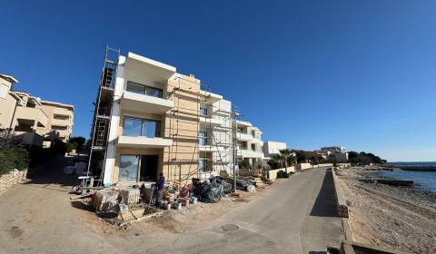 CROATIA - Apartments in the 1st row (2i) - MANDRE, island PAG