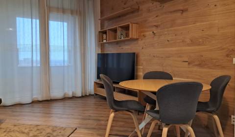 Rent Three bedroom apartment, Three bedroom apartment, Karpatská Resid