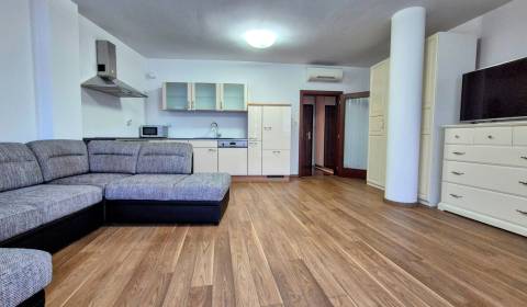 Rent Studio, Studio, Nálepkova, Piešťany, Slovakia