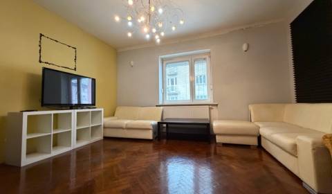 Sale Four+ bedroom apartment, Four+ bedroom apartment, Francisciho, Br