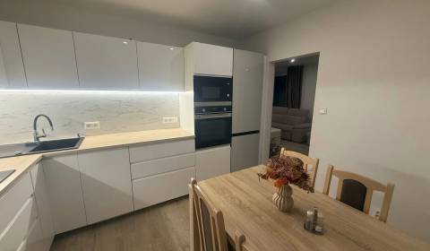 Rent Two bedroom apartment, Two bedroom apartment, Nové Zámky, Slovaki