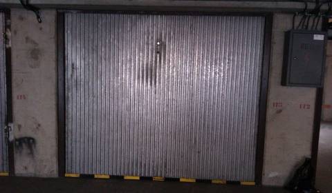 Sale Garage, Garage, Dvojkrížna, Bratislava - Vrakuňa, Slovakia