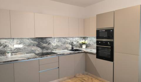 Sale Three bedroom apartment, Three bedroom apartment, Janotova, Brati