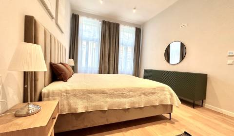 Spacious 1 bedroom Apartment for Rent in the Absolute City Centre 