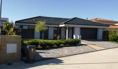 Searching for Family house, Family house, Banská Bystrica, Slovakia