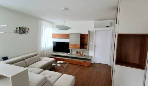 Rent One bedroom apartment, One bedroom apartment, Námestie Martina Be