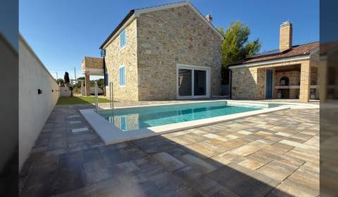Sale Family house, Family house, Vrsi, Vrsi, Croatia