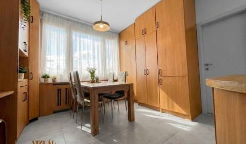 Sale Two bedroom apartment, Two bedroom apartment, 5.Apríla, Bánovce n