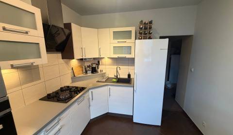 Sale Three bedroom apartment, Three bedroom apartment, Wolkrova, Brati