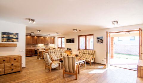 Hochwertig ausgestattetes 4-Zimmer-Einfamilienhaus mit Garage