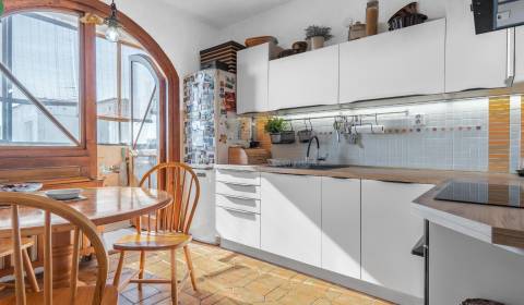 Sale Three bedroom apartment, Three bedroom apartment, Ševčenkova, Bra