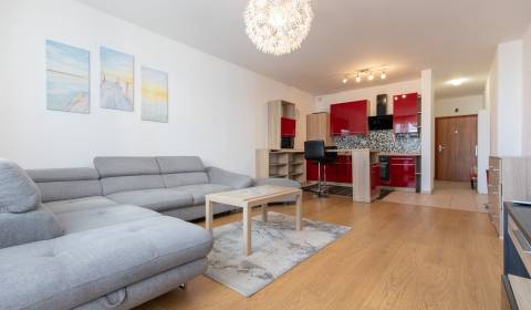 Sunny 2-bedroom apartment in Perla Ružinova