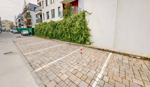 Sale Garage, Garage, Na piesku, Bratislava - Ružinov, Slovakia