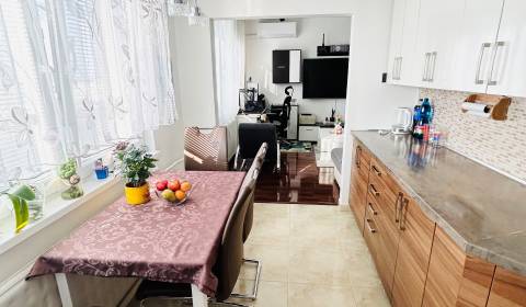 Sale Two bedroom apartment, Two bedroom apartment, Nábrežná, Nové Zámk