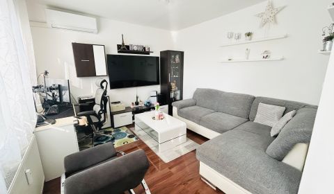 Sale Two bedroom apartment, Two bedroom apartment, Nábrežná, Nové Zámk