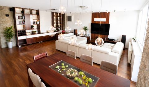 Sale Three bedroom apartment, Three bedroom apartment, Nálepkova, Pieš
