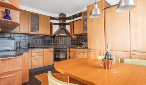 Sale Three bedroom apartment, Three bedroom apartment, Janka Alexyho, 