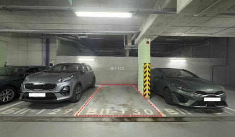 RIVERS Parking place in garage URBAN RESIDENCE