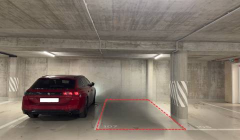 RIVERS Parking place in garage PRI MÝTE III Račianska street