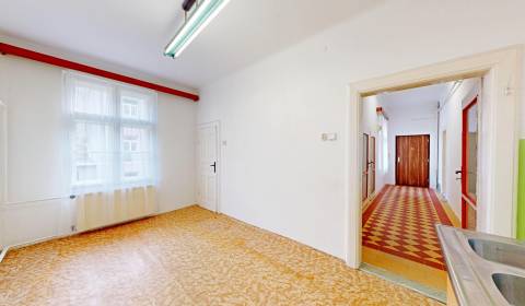 Sale Three bedroom apartment, Three bedroom apartment, 29. augusta, Br