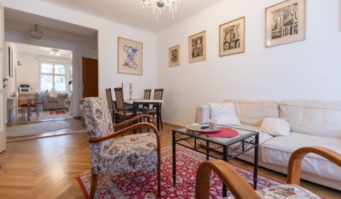 Furnished 2-bedroom apartment, Old Town