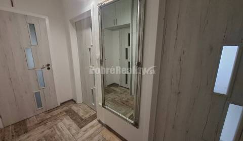 Rent Two bedroom apartment, Two bedroom apartment, Nábrežná, Nové Zámk