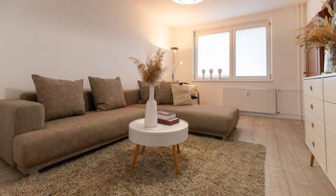 Furnished 2-bedroom apartment with balcony, Ružinov