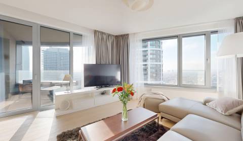 SKY PARK - Custom-made apartment with panoramic views of the castle