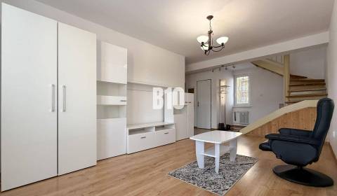 Sale Two bedroom apartment, Two bedroom apartment, Halalovka, Trenčín,