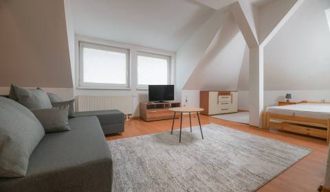 Rent One bedroom apartment, One bedroom apartment, Osloboditeľov, Tren