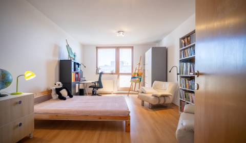 Sale Two bedroom apartment, Záhradnícka, Bratislava