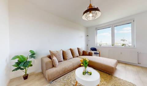 BA/TRNÁVKA-Renovated 3-room apartment for rent with balcony + parking