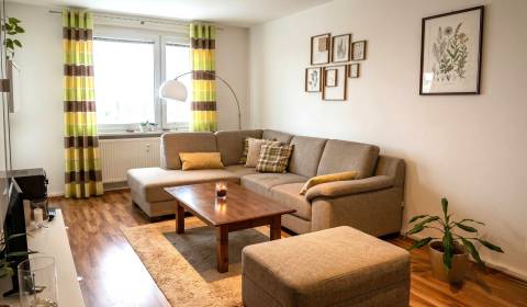 Cozy 3-Room Apartment with Balcony in Trnava