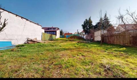 Sale Land – for living, Land – for living, Duklianskych hrdinov, Malac