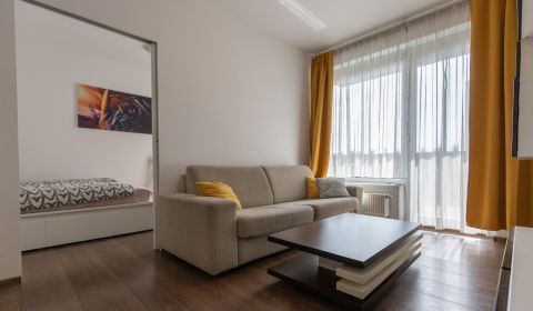 RESERVATION Atractive 1-bedroom apartment with terrace