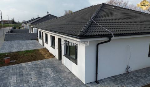 Sale Three bedroom apartment, Three bedroom apartment, Nové Mesto nad 