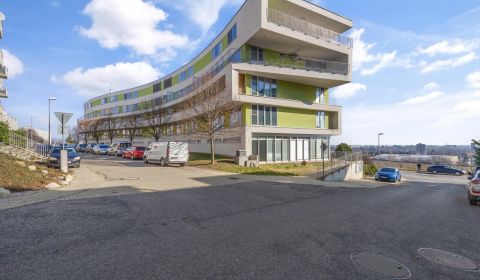 Rent Three bedroom apartment, Three bedroom apartment, Horská, Bratisl