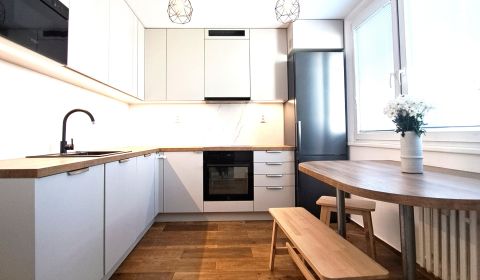 Sale Three bedroom apartment, Three bedroom apartment, Bratislava - Dú