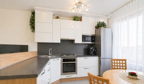 Sale Two bedroom apartment, Two bedroom apartment, Berlínska, Žilina, 