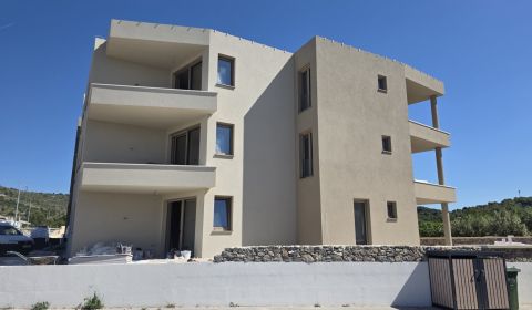 CROATIA - Apartments in the beautiful village of TRIBUNJ