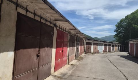 Sale Garage, Garage, Štvrť SNP , Trenčín, Slovakia