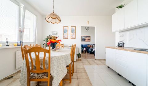 Sale Three bedroom apartment, Three bedroom apartment, Partizánska, Ni