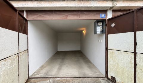 Sale Garage, Garage, Liptovská, Trenčín, Slovakia