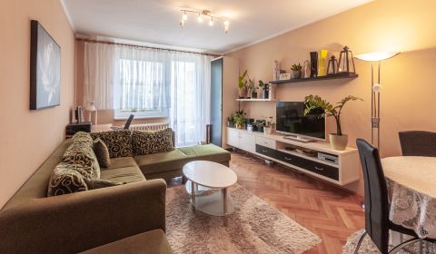 Spacious 4-Room Apartment in Quiet Nové Zámky Location