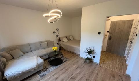 Sale Studio, Studio, THK, Banská Bystrica, Slovakia