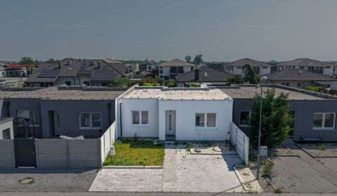 Modern Family Home in Quiet Veľké Úľany Neighborhood