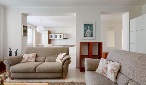 RIVERS | Spacious 3-bedroom apartment for sale