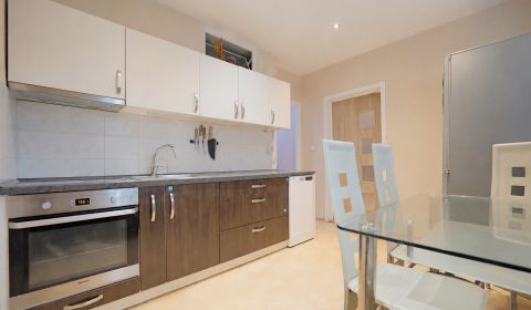 Sale Two bedroom apartment, Two bedroom apartment, Zakvášov, Považská 